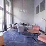 Luxury One Bedroom Apartment - Best Location